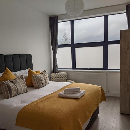 Sapphire House Telford Lägenhet Exteriör bild