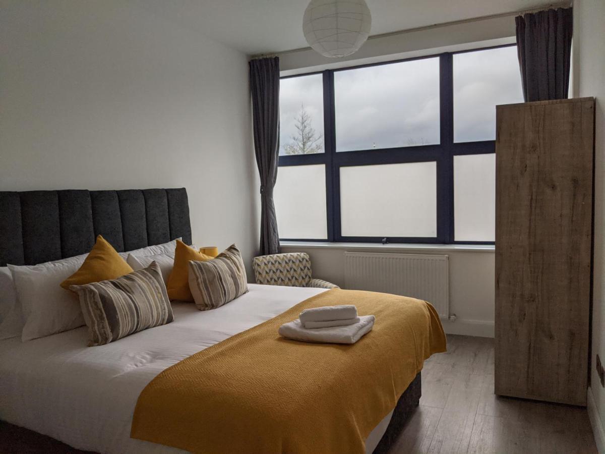 Sapphire House Telford Lägenhet Exteriör bild