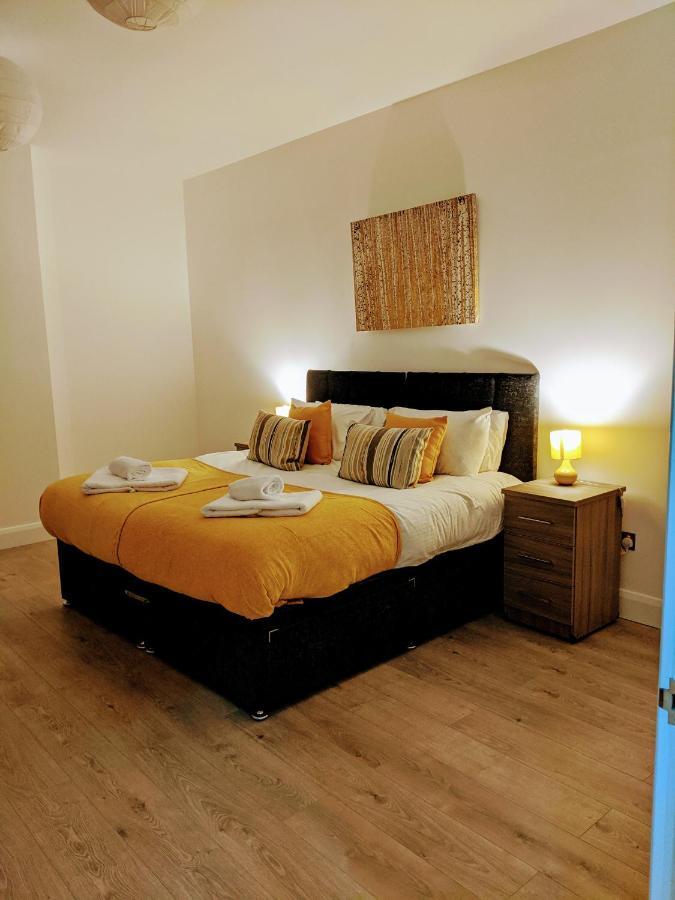 Sapphire House Telford Lägenhet Exteriör bild