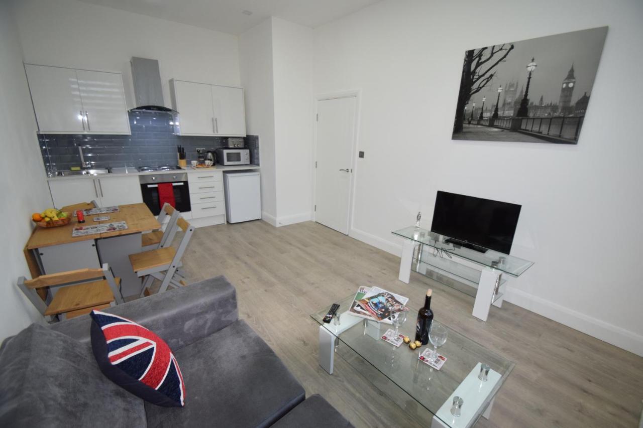 Sapphire House Telford Lägenhet Exteriör bild
