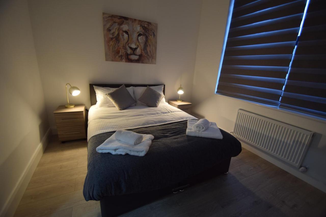 Sapphire House Telford Lägenhet Exteriör bild